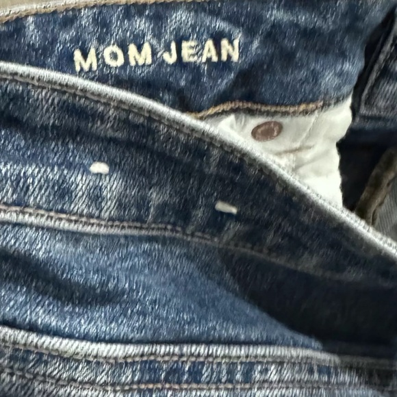 American Eagle Mom Jean High Rise Stretch Medium Wash Women’s Size 10 - Picture 6 of 8